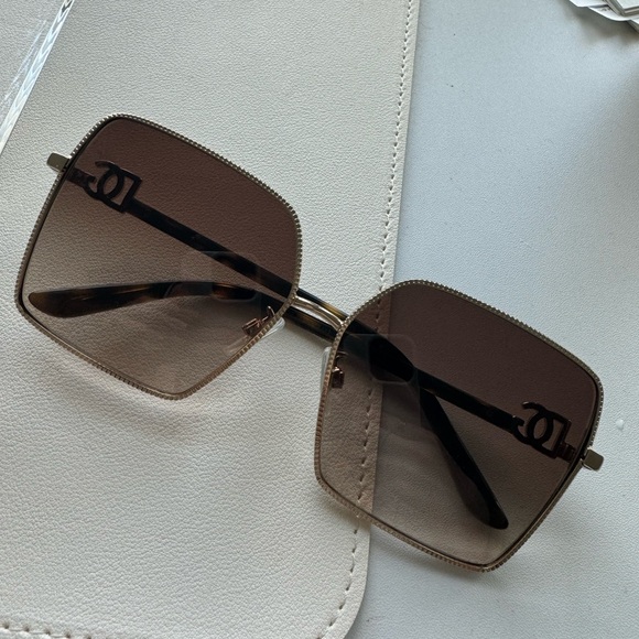 dolce & gabbana oversized gradient sunglasses - Picture 2 of 6